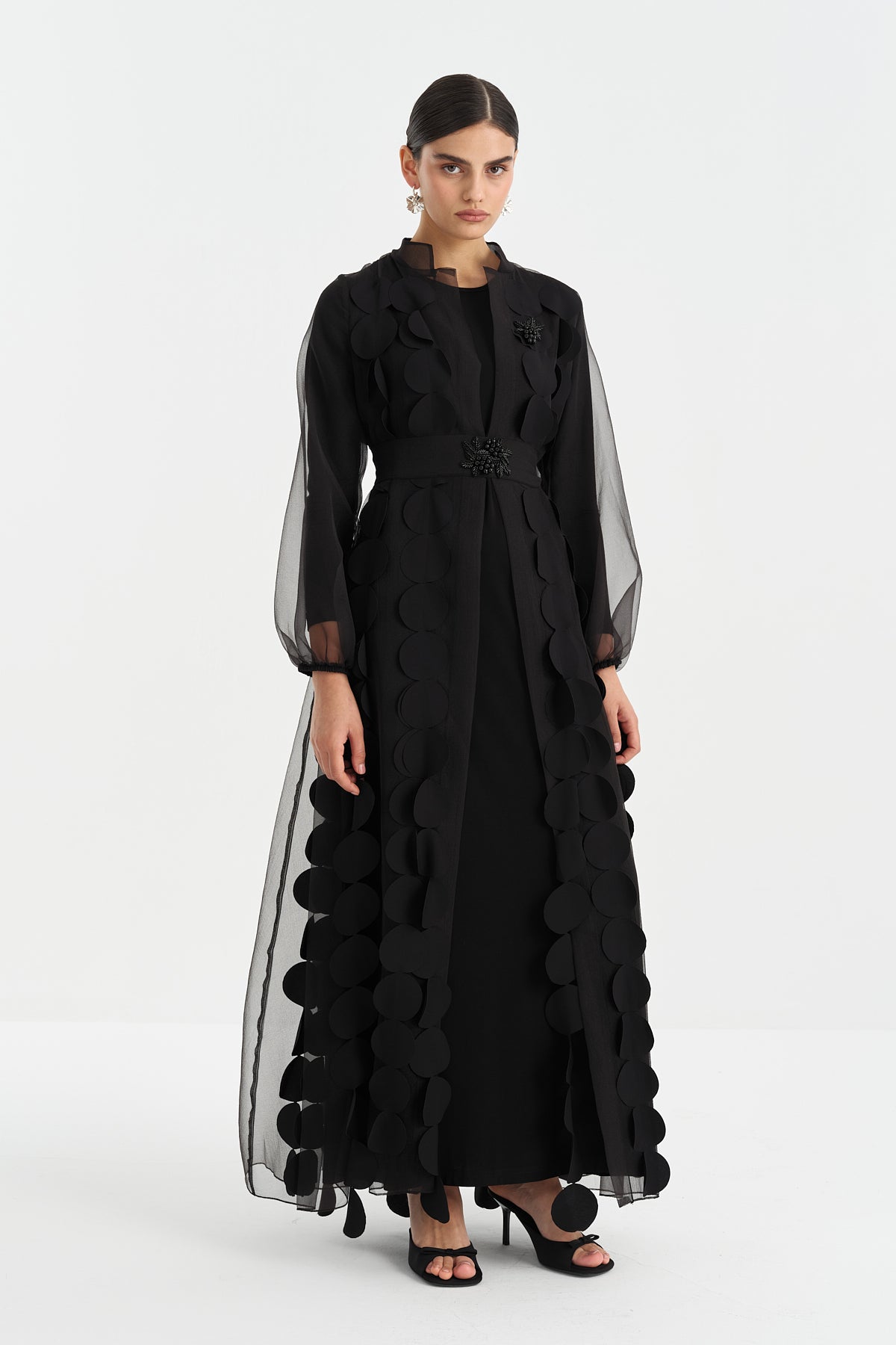 bros-detayli-elbiseli-abaya-takim-siyah-251030.jpg