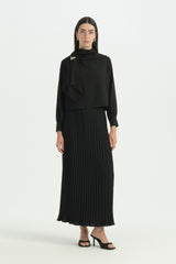 Brooch and Ruffle Skirt Blouse Stylish Set - Black