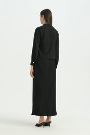 Brooch and Ruffle Skirt Blouse Stylish Set - Black