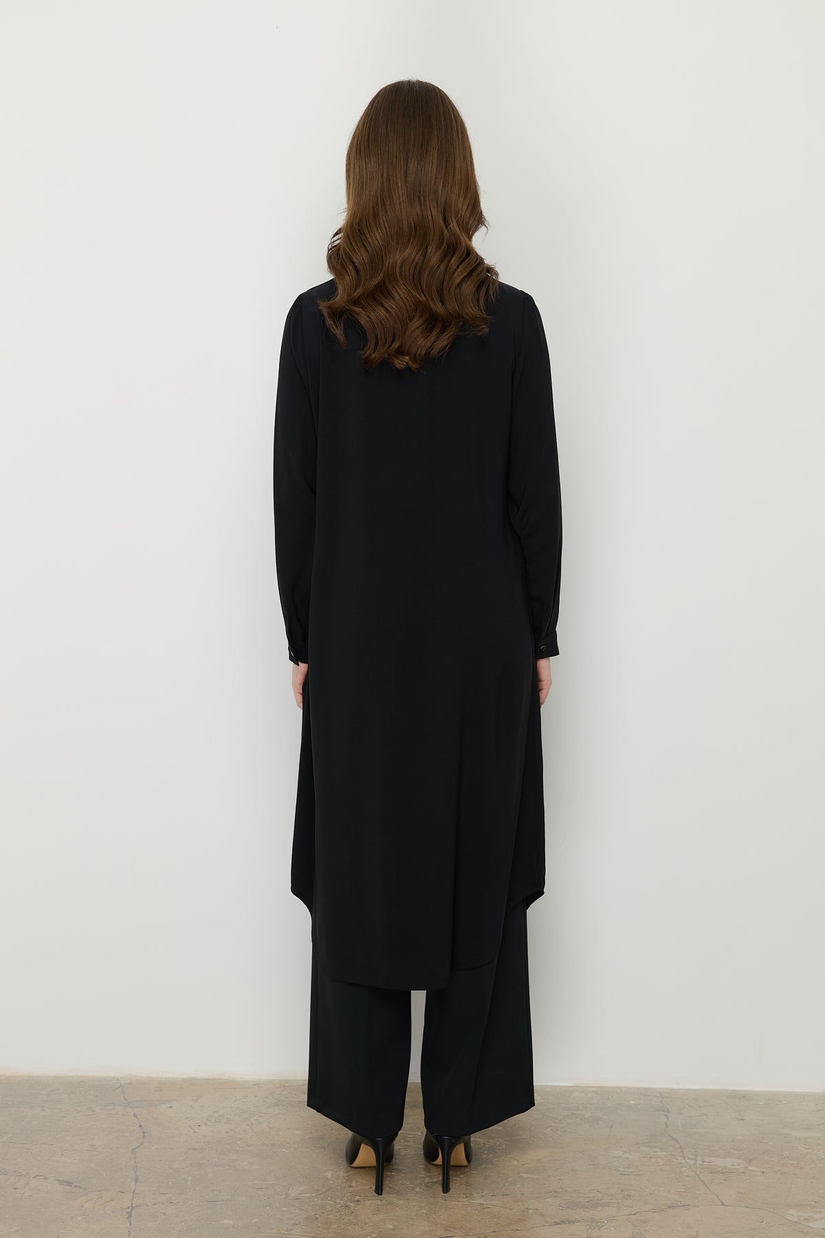 Plus Size Basic Tunic with Accessory Detail - Black