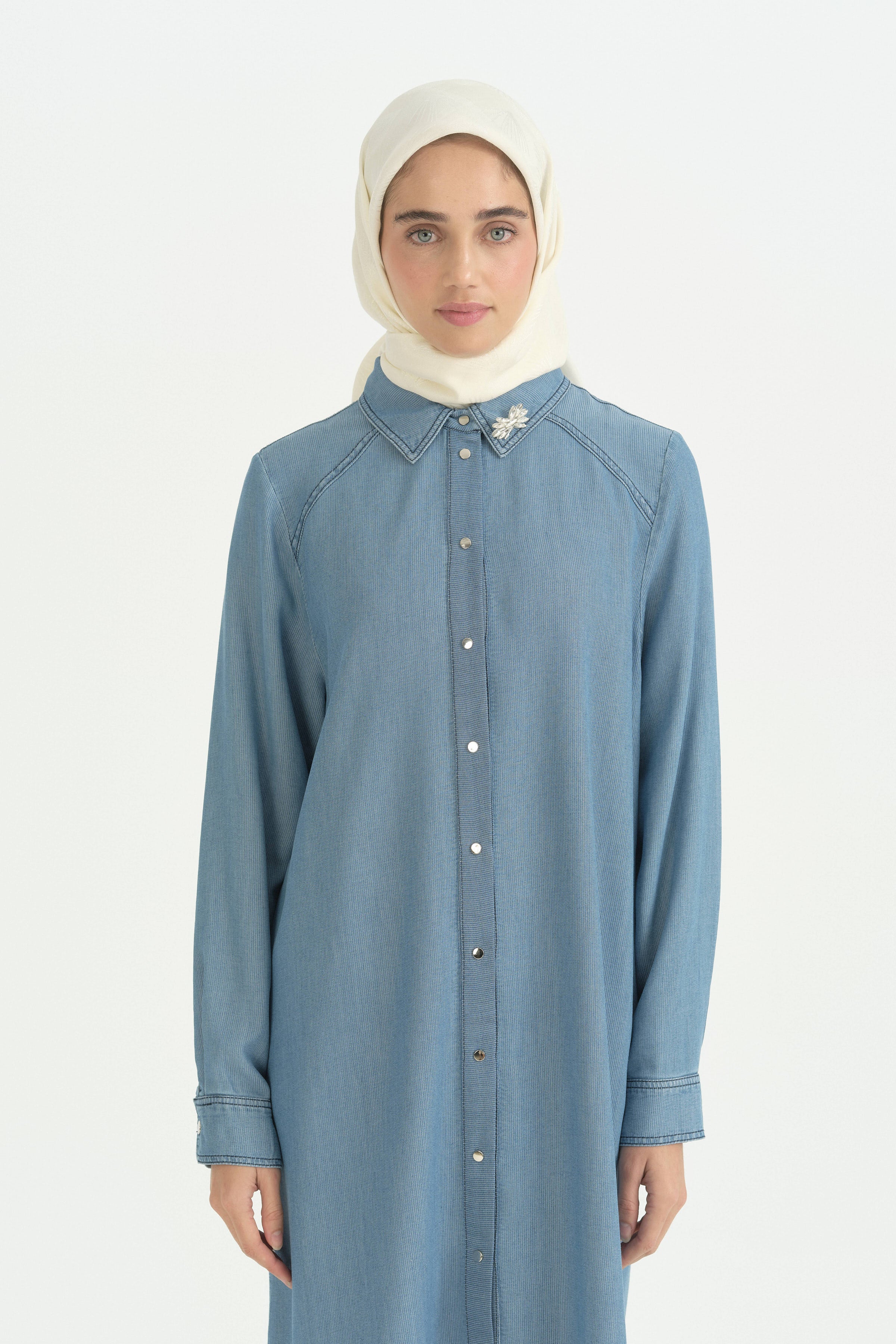 Büyük Beden Broş Detaylı Tencel Tunik - Buz
