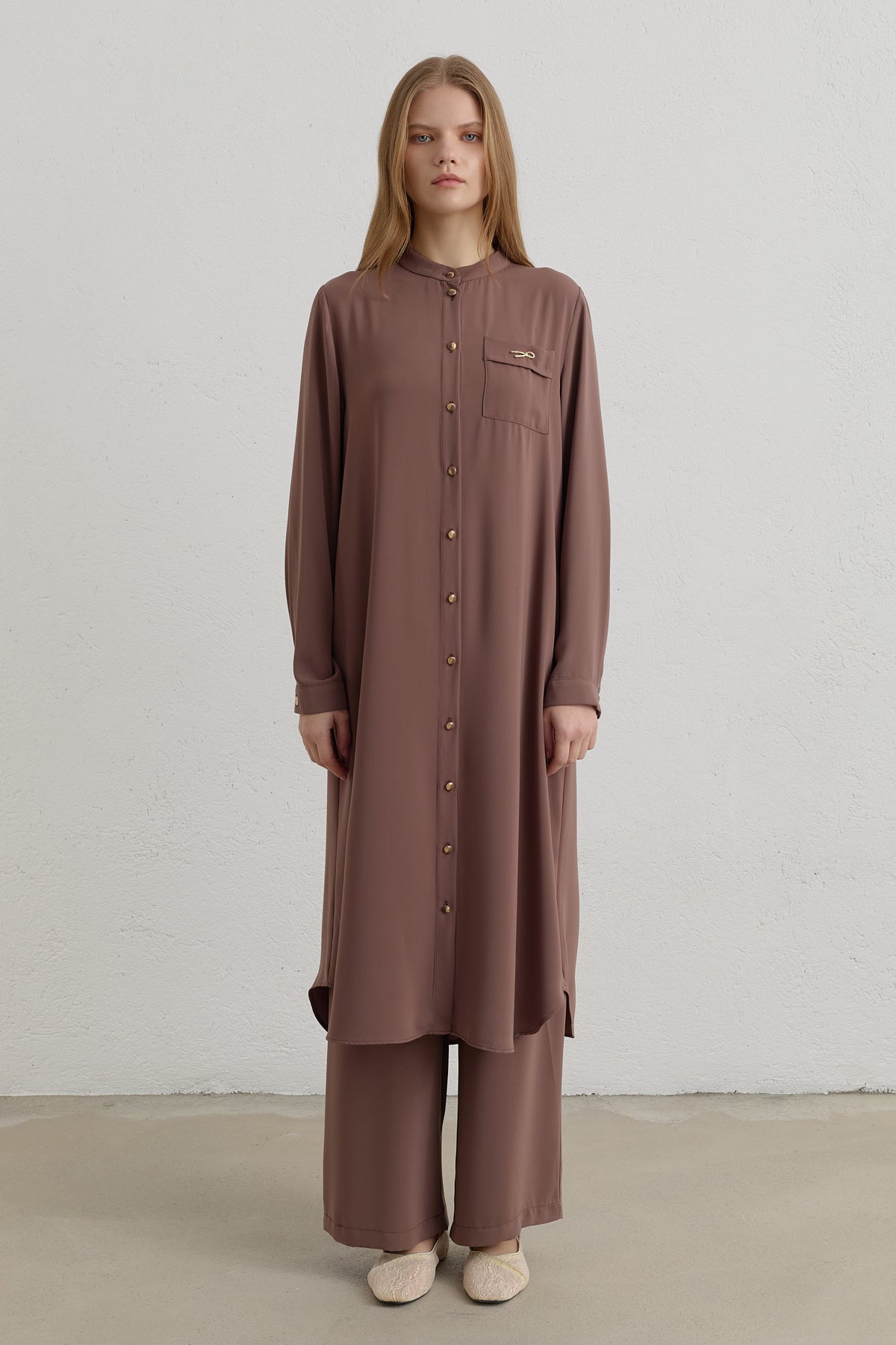 buyuk-beden-hakim-yaka-tunik-acik-kahve-263075.jpg