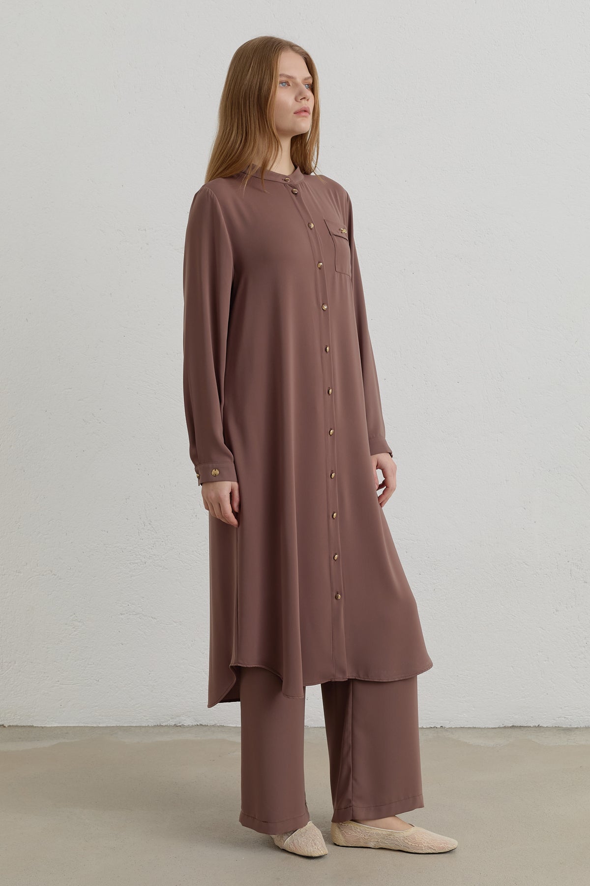 buyuk-beden-hakim-yaka-tunik-acik-kahve-263076.jpg