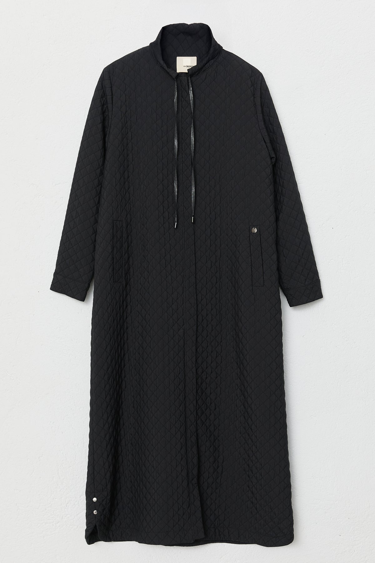 buyuk-beden-ince-kapitone-pardesu-siyah-267006.jpg