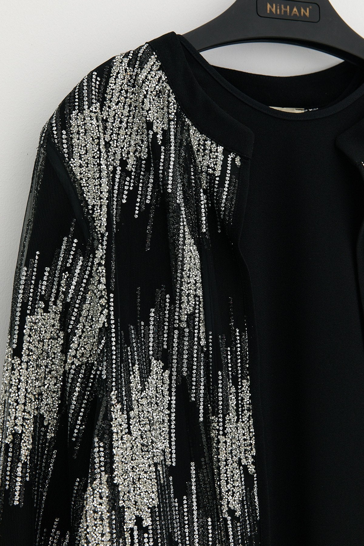 buyuk-beden-tasli-pantolon-bluz-ceket-takim-siyah-253989.jpg