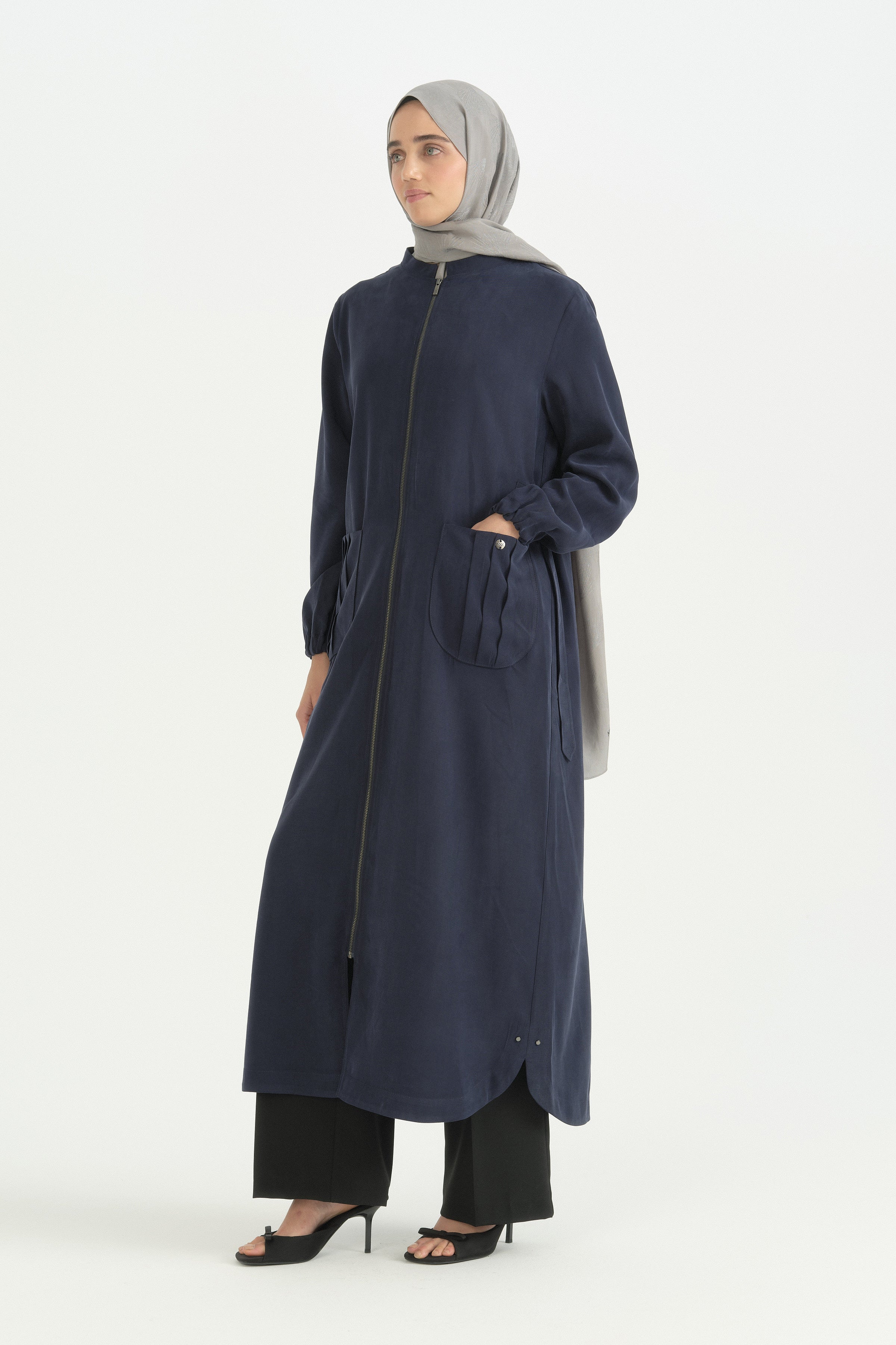 Cep Detaylı Kemerli Tencel Ferace - Lacivert