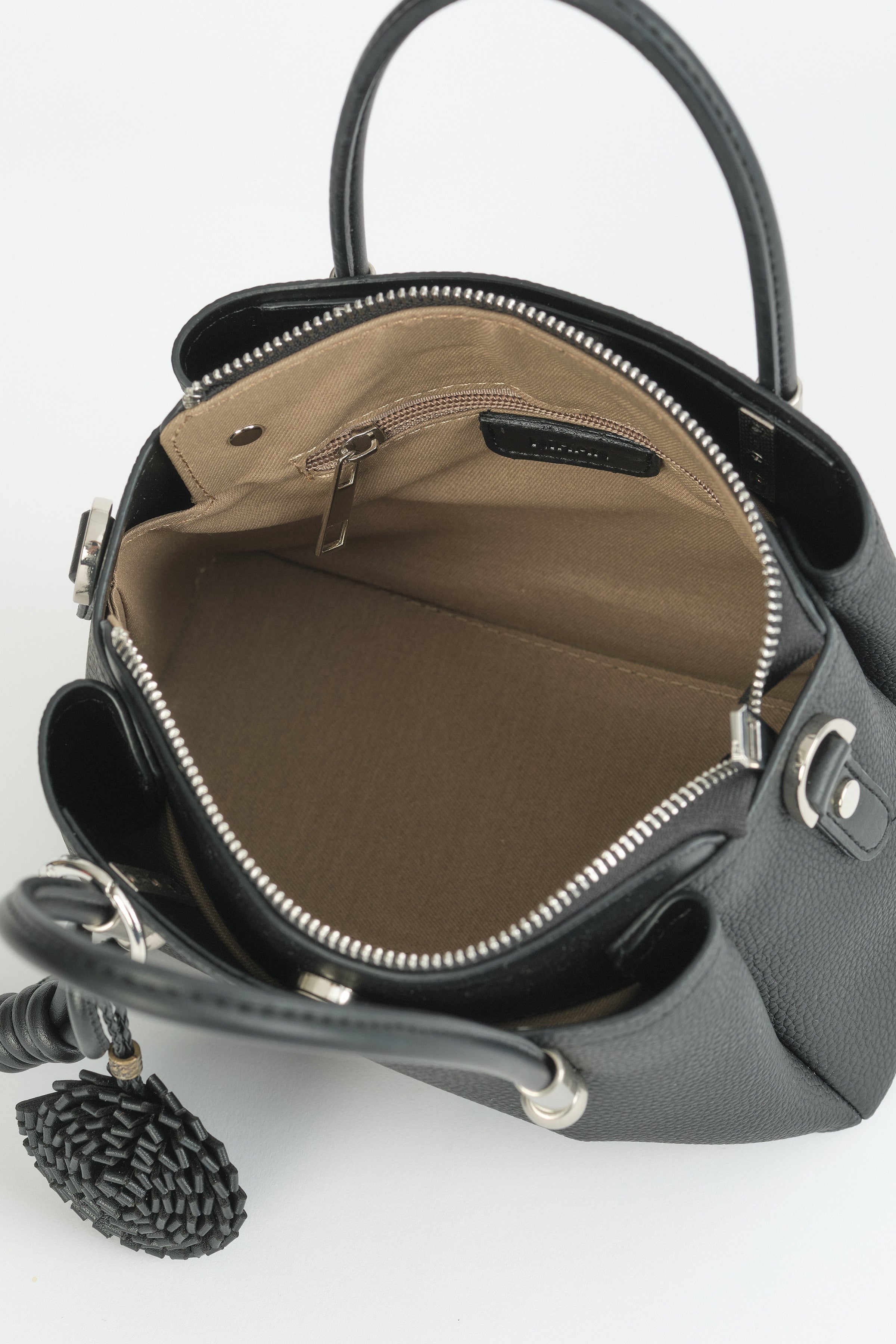 Charm Detaylı Tote Çanta - Siyah