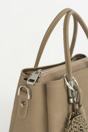 Charm Detaylı Tote Çanta - Vizon