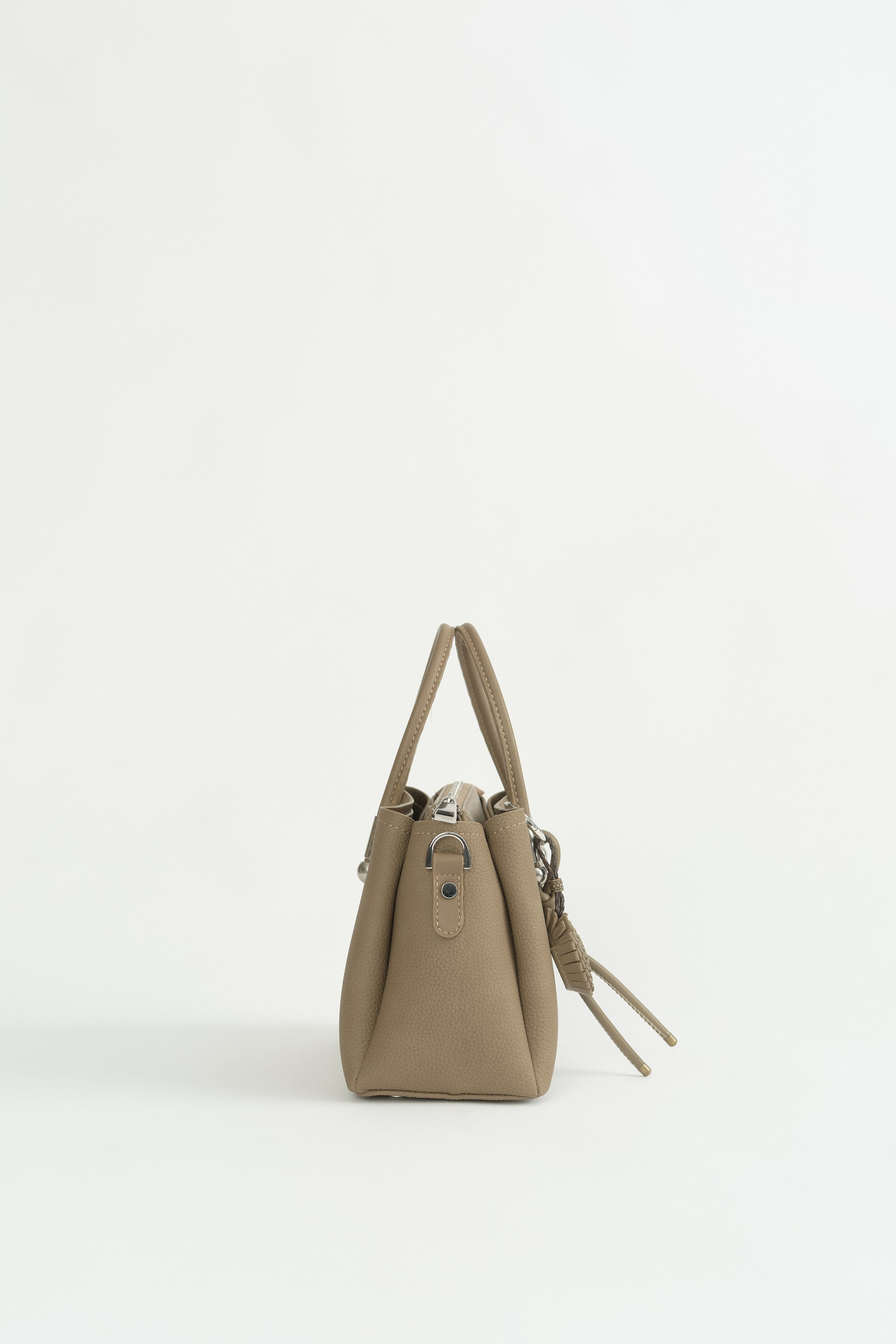 Charm Detaylı Tote Çanta - Vizon
