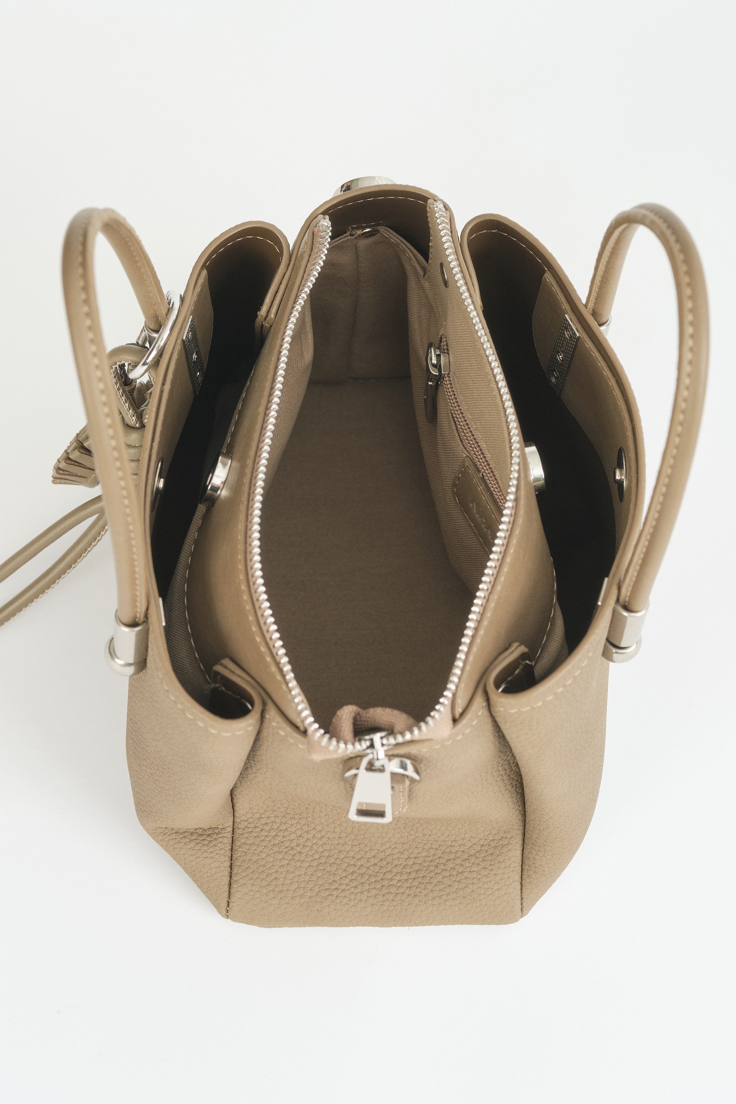Charm Detaylı Tote Çanta - Vizon