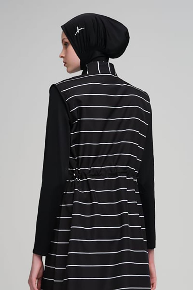 Çise Striped Black Full Coverage Swimsuit Set with Sleeve - Black