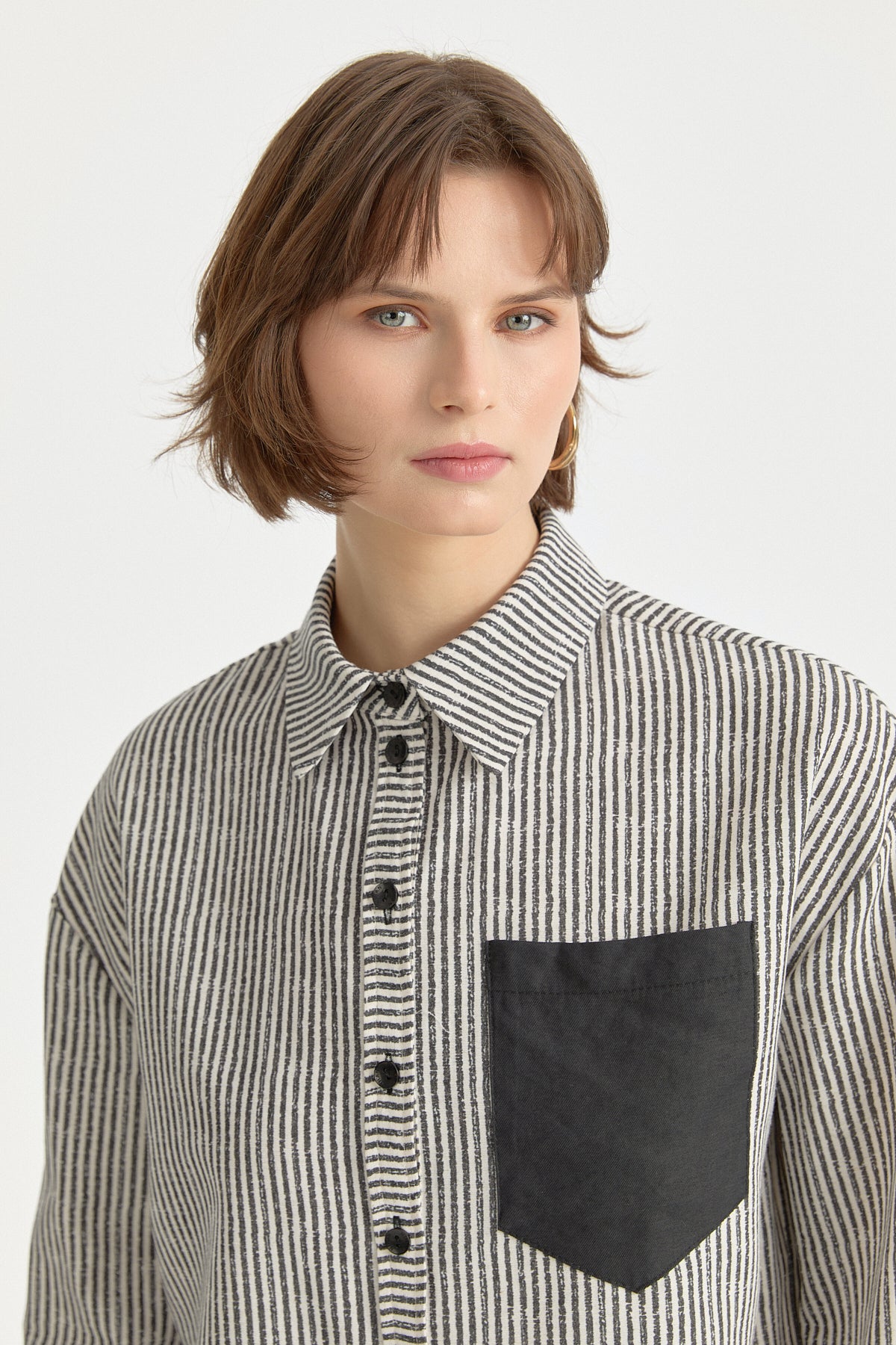 Striped Crop Linen Shirt - Black