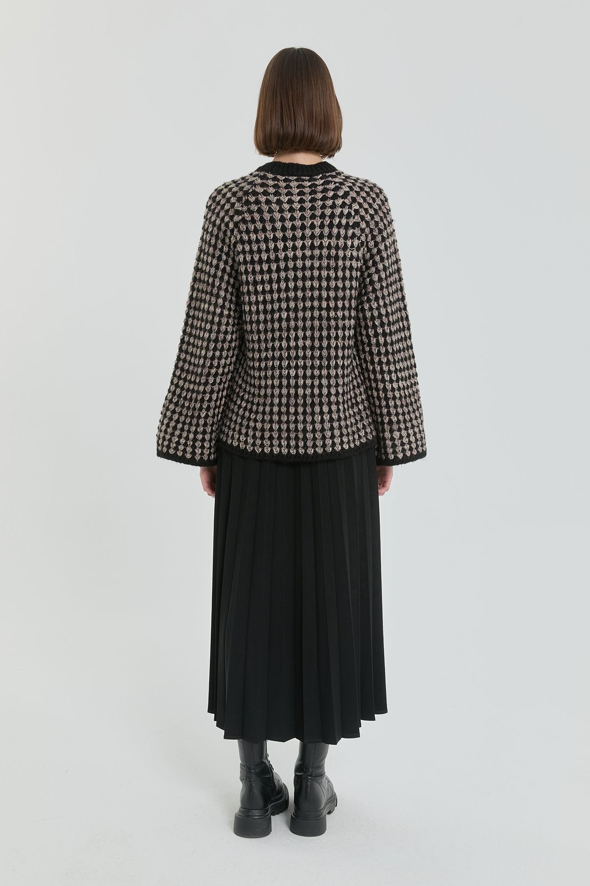 Multicolored Sequin Knit Wide-Sleeved Sweater - Black