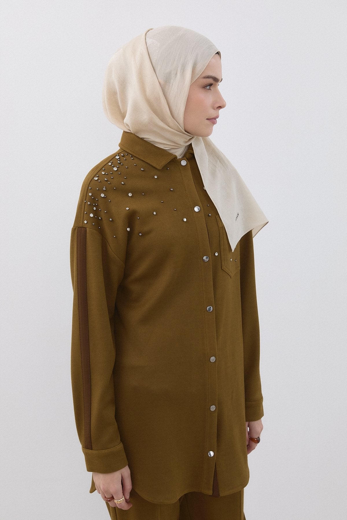 cupra-suet-pantolon-tunik-takim-olive-260926.jpg