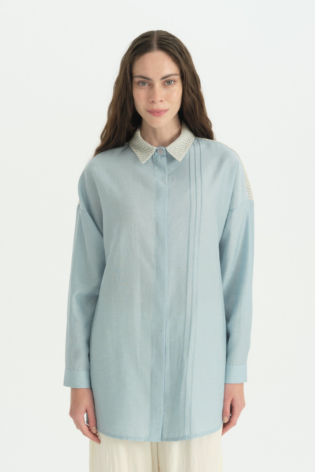 dantel-mixli-gomlek-yaka-lyocell-tunik-acik-mavi-268554.jpg