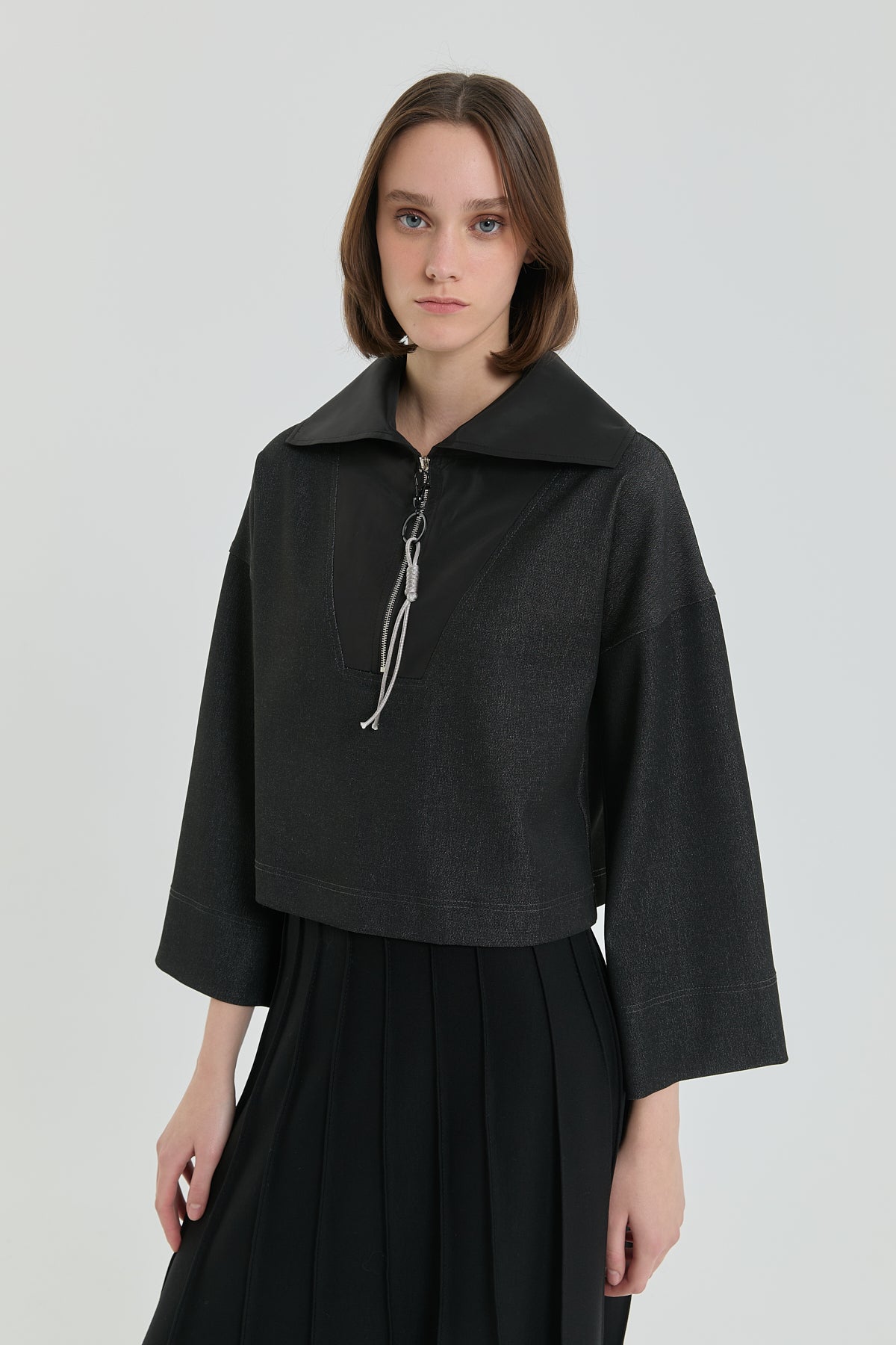 denim-gorunumlu-crop-sweat-siyah-258641.jpg
