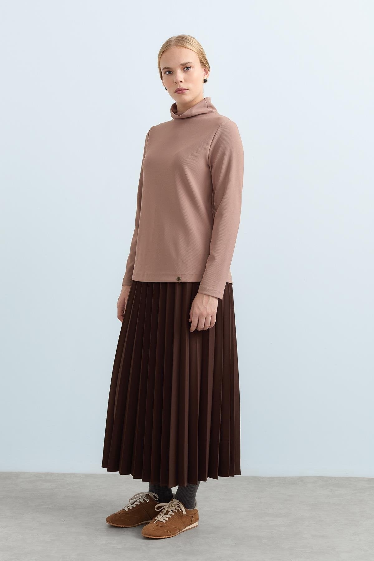 High-Neck Basic Knitted Blouse - Mink