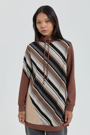 Dik Yaka Desenli Sweat - Kahve
