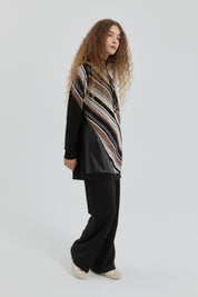 Dik Yaka Desenli Sweat - Siyah