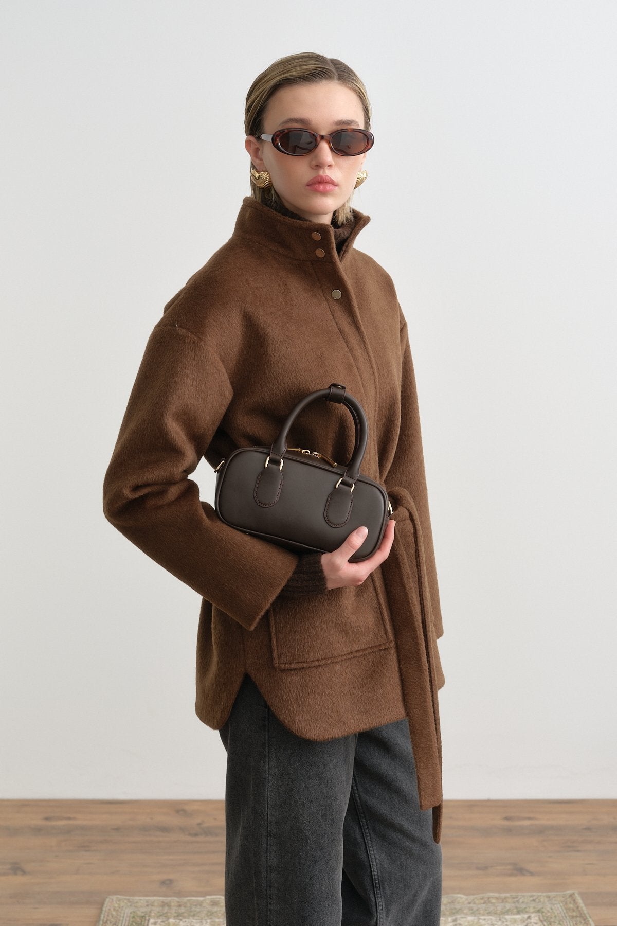 Stand-collar belted coat - Light brown