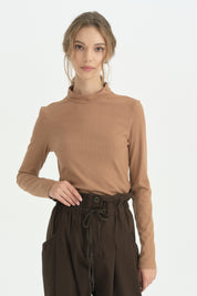 Dik Yaka Rahat Formlu Basic Bluz - Camel