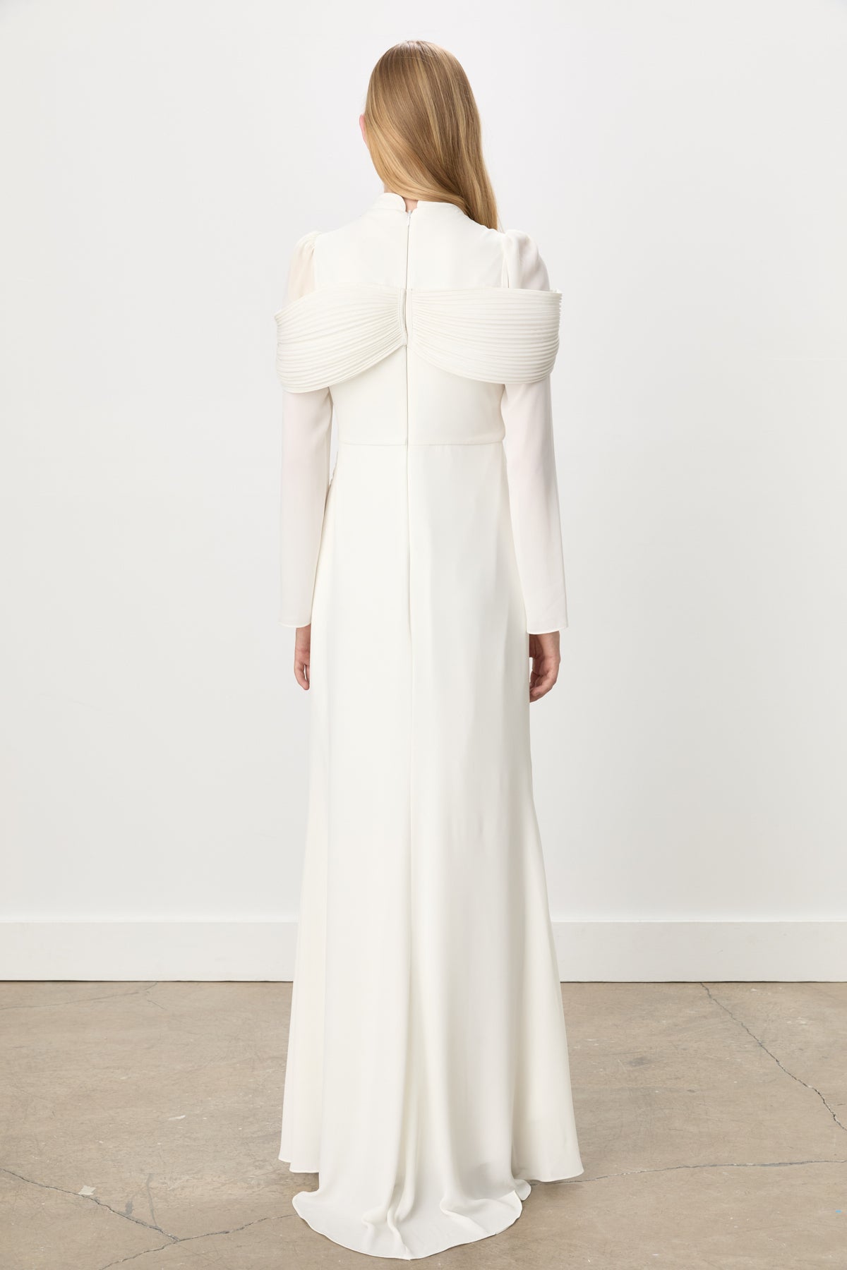 Drapeli Yaka Detaylı Abiye - Ekru