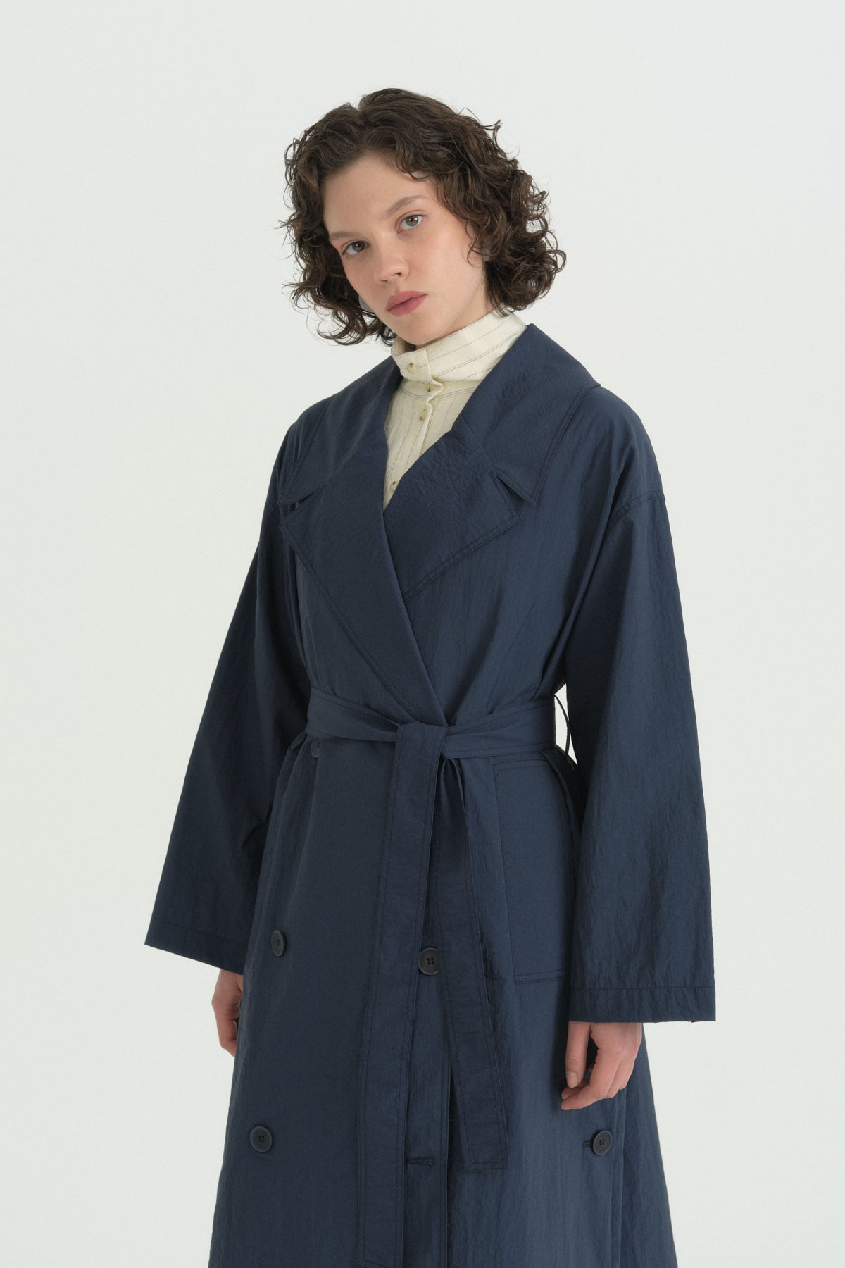 Düğme Detaylı Kuşaklı Oversize Trençkot - İndigo
