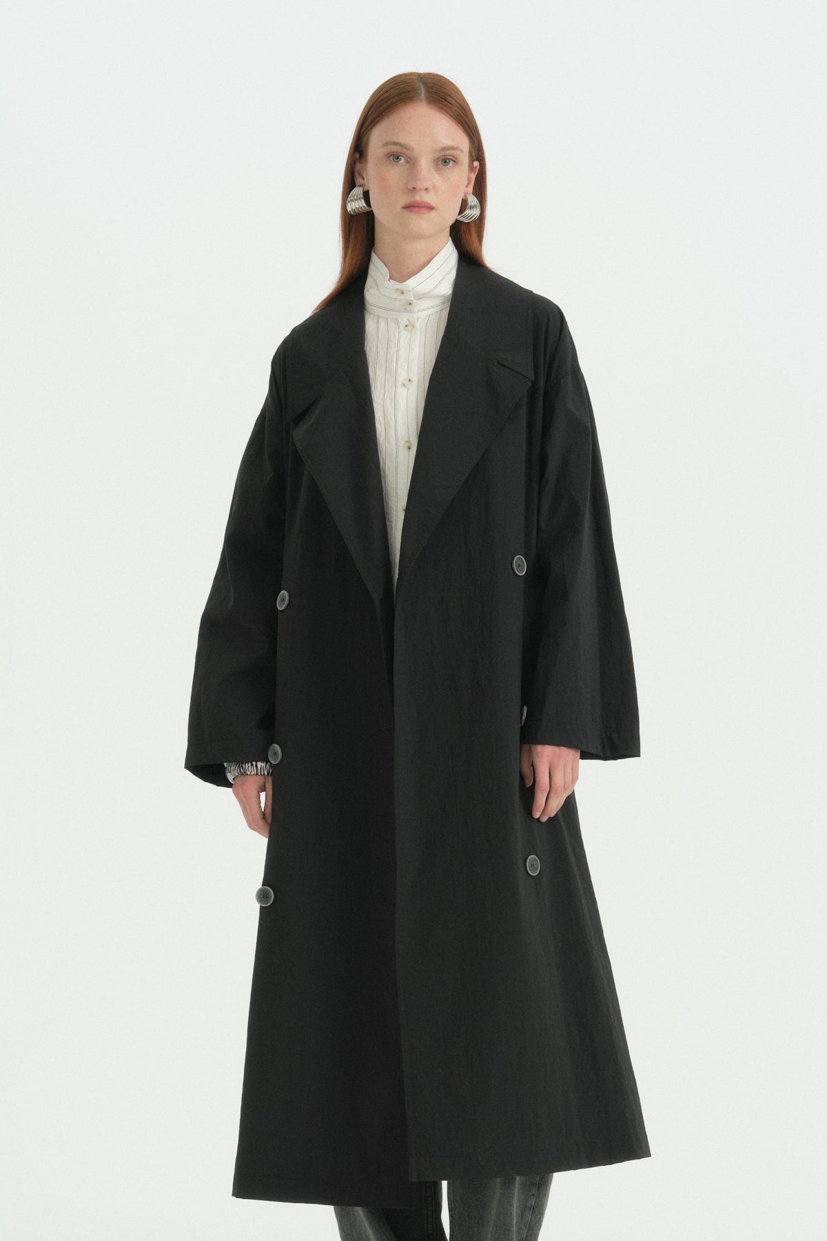 Düğme Detaylı Kuşaklı Oversize Trençkot - Siyah