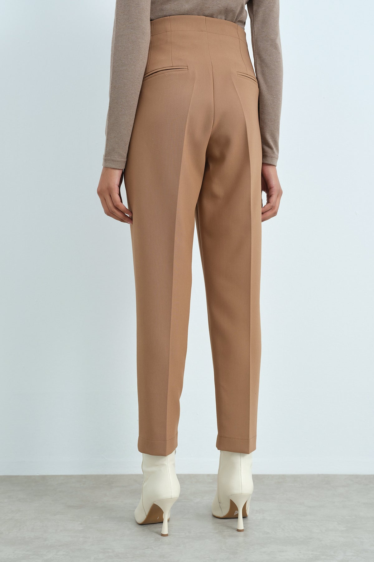 Düğme Detaylı Pensli Pantolon - Camel