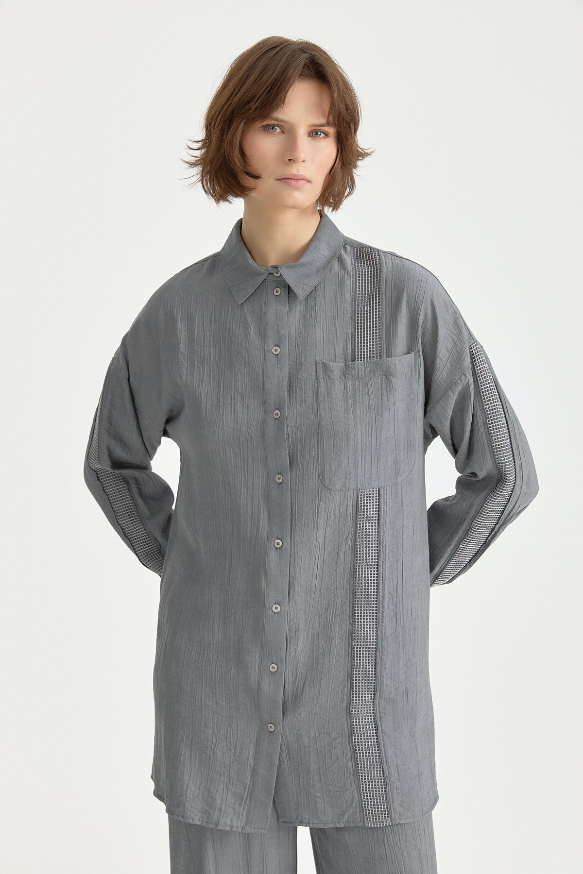 file-ve-tas-aksesuar-detayli-rayon-pantolon-tunik-takim-gri-262530.jpg