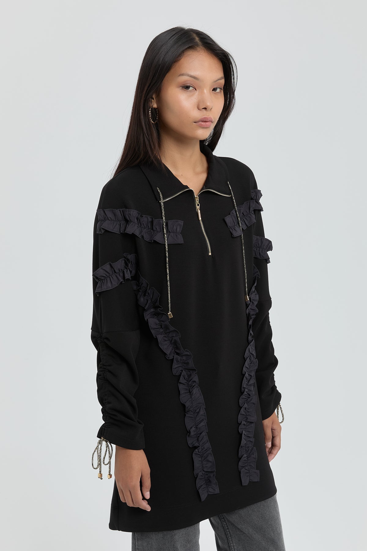 firfir-detayli-sweat-siyah-254717.jpg