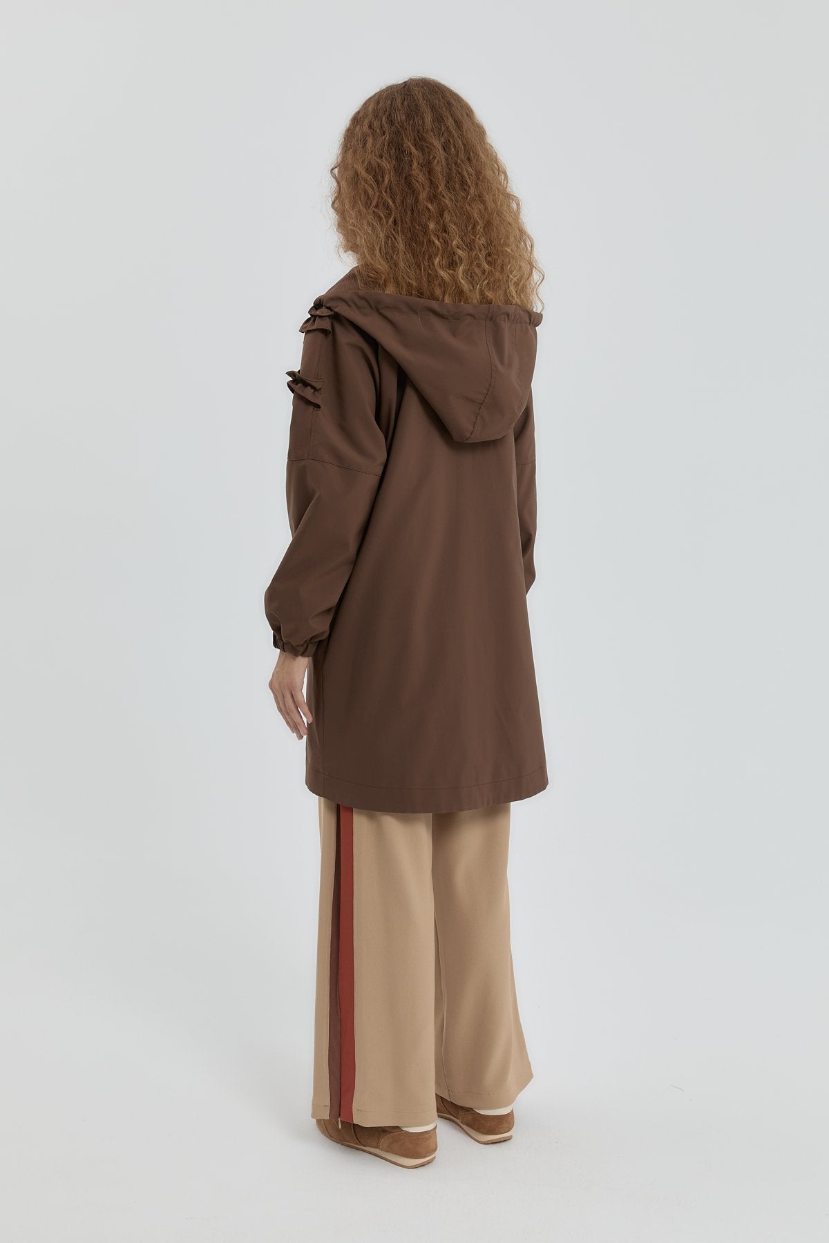 Raincoat with Ruffle Details - Brown