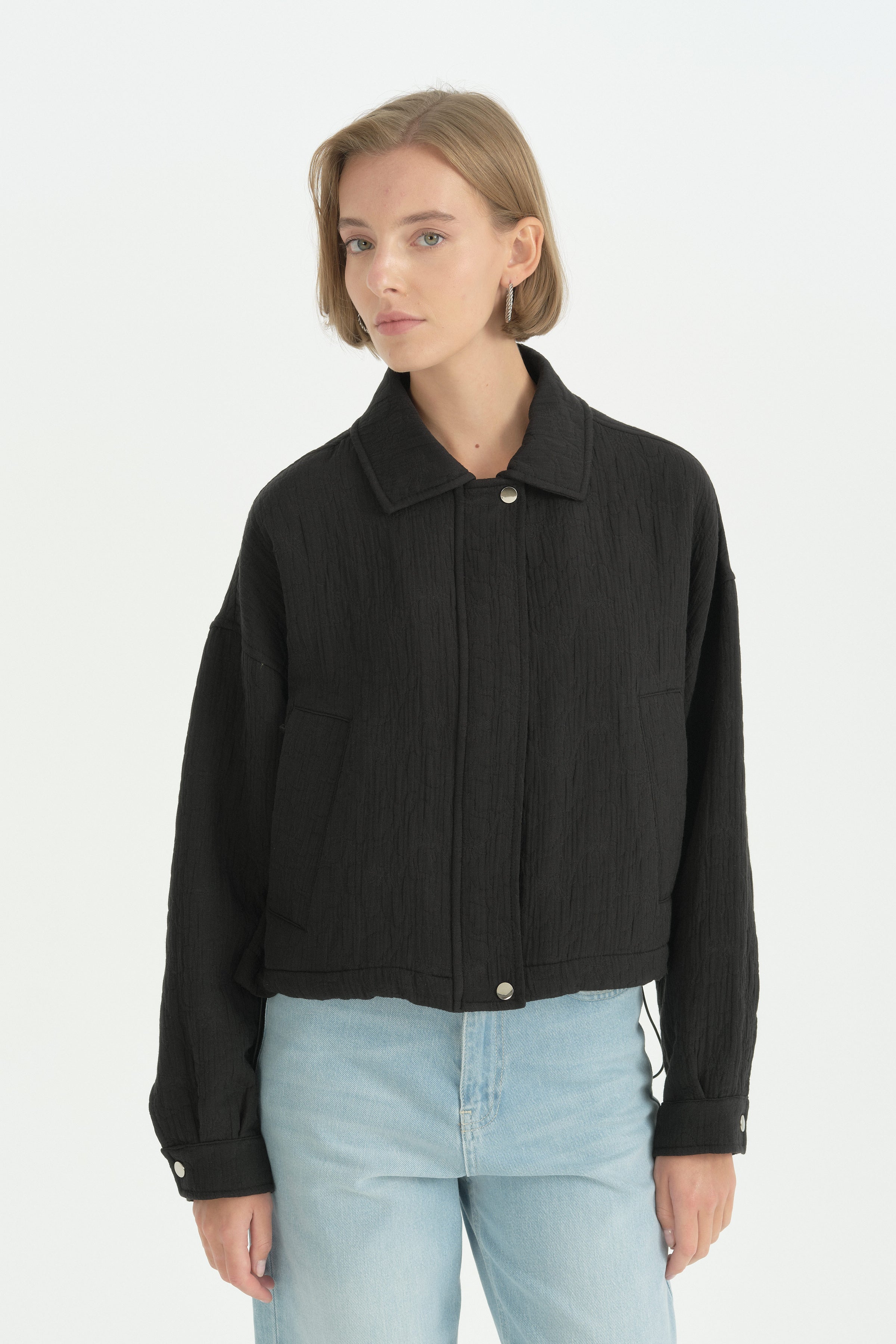 Floral Desenli Crop Kapitone Ceket - Siyah