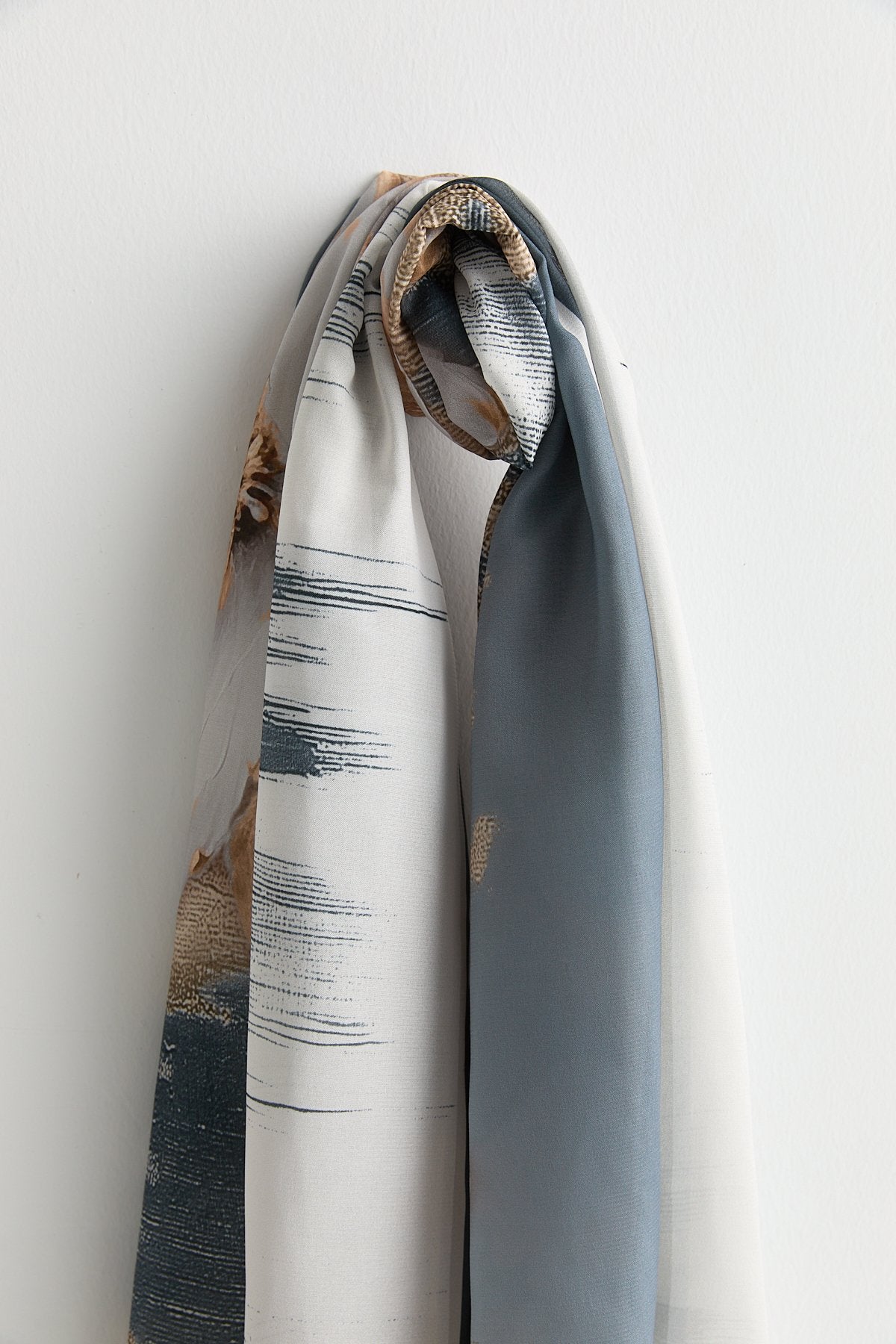 Floss Natural Fly Scarf - Grey
