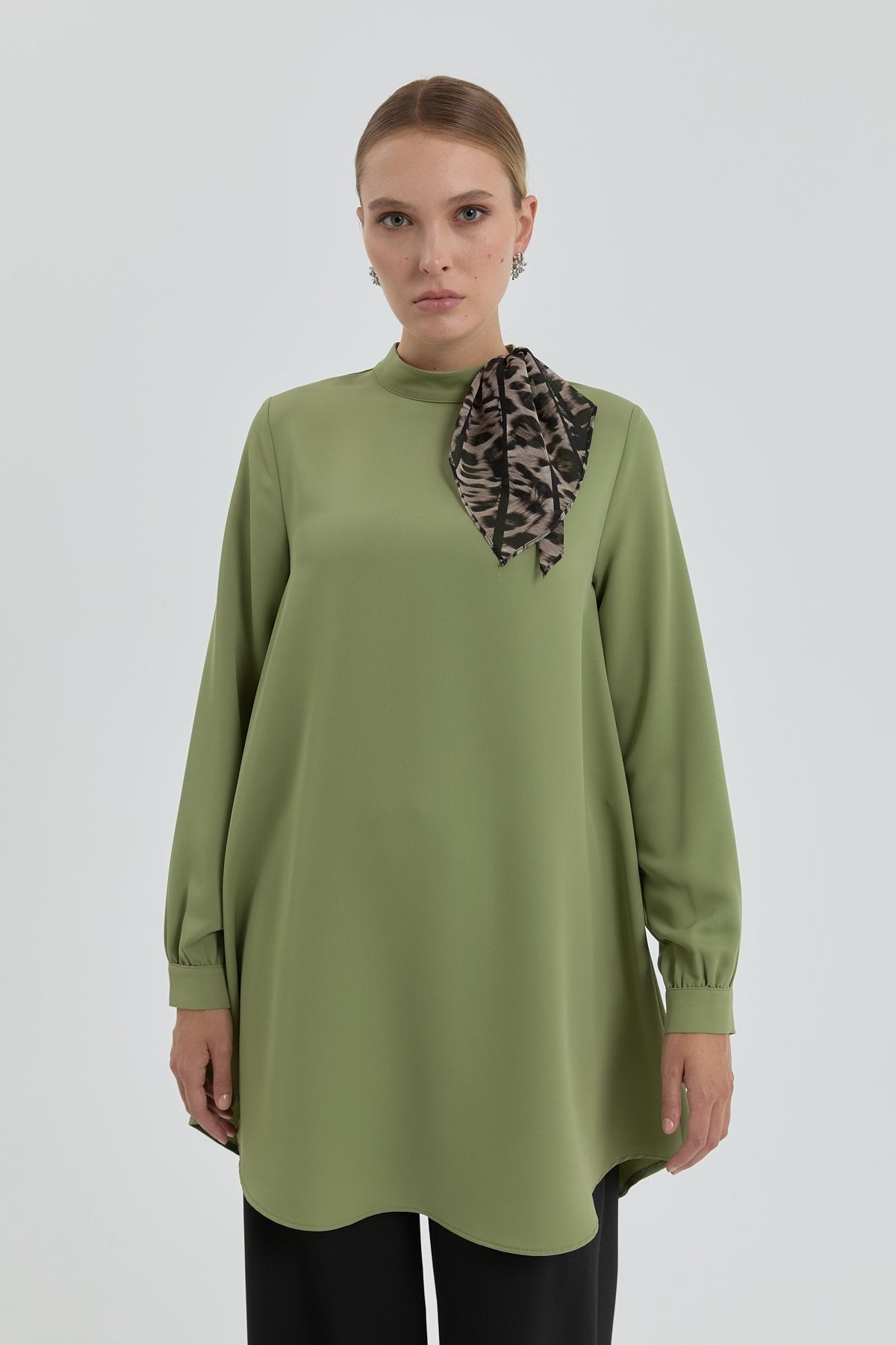 Fular Detaylı Asimetrik Tunik - Olive