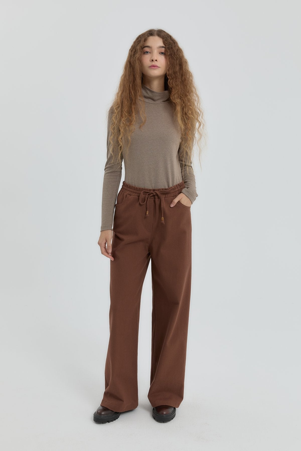 gabardin-beli-lastikli-bol-paca-pantolon-kahve-254575.jpg