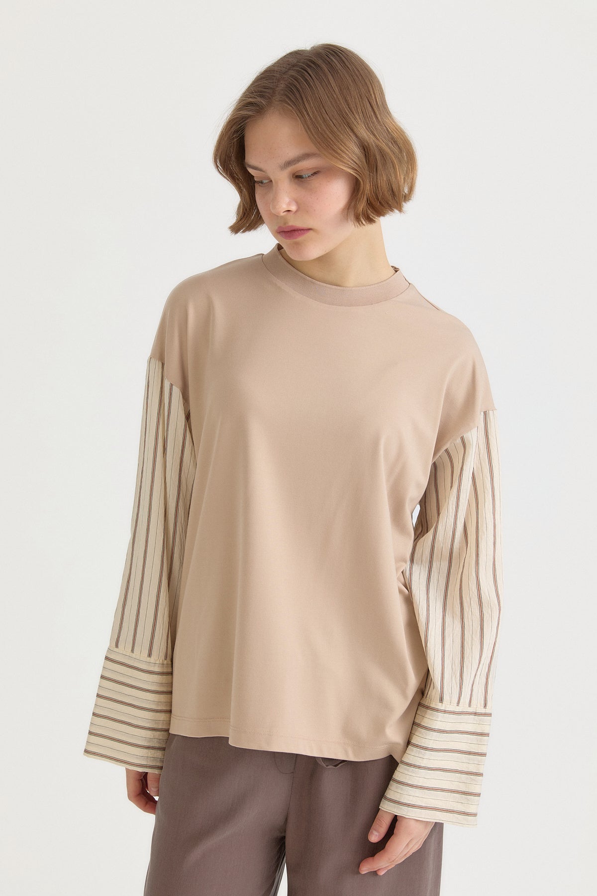 genis-mansetli-ribanali-orme-rayon-sweat-bej-265326.jpg