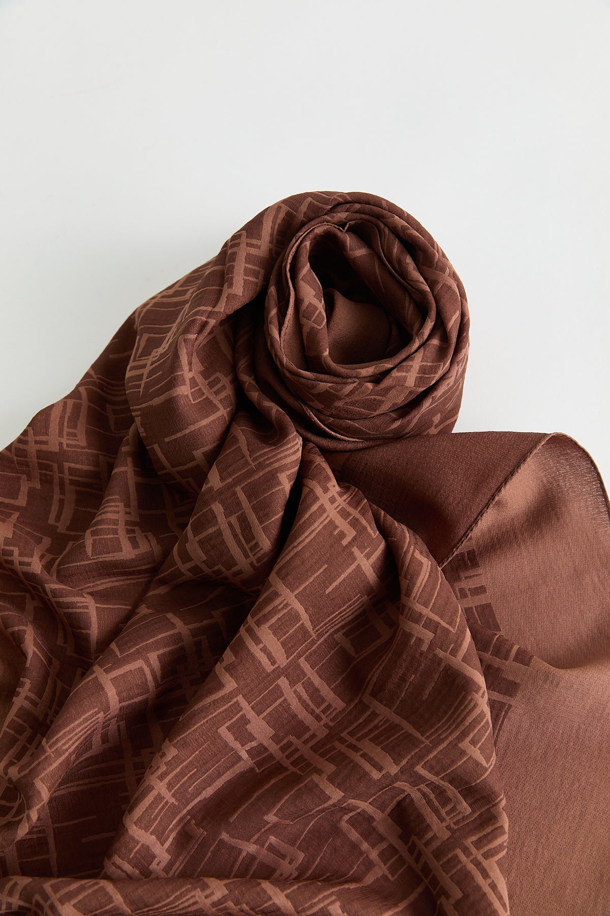Geometric Pattern Jacquard Scarf - Coffee