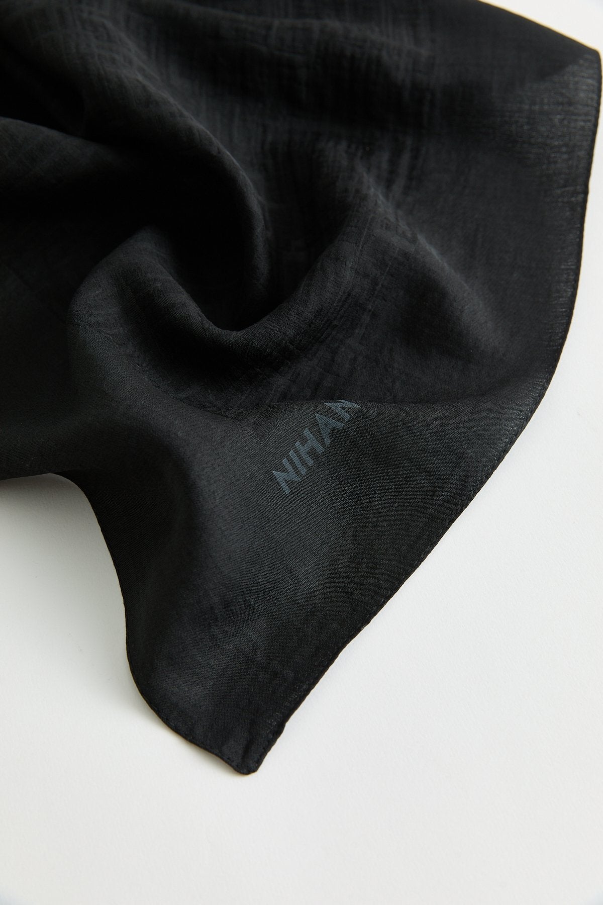 Geometric Pattern Jacquard Scarf - Black