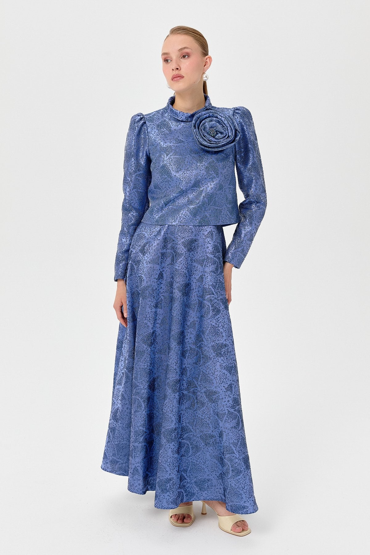 gul-aksesuarli-tasli-abiye-takim-indigo-236235.jpg