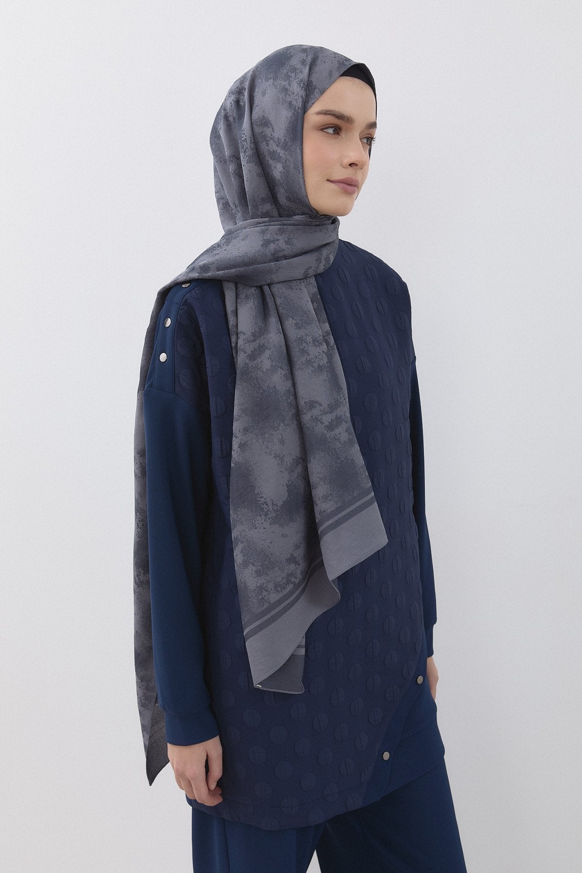 ince-kapitone-detayli-orme-pantolon-tunik-takim-lacivert-260976.jpg