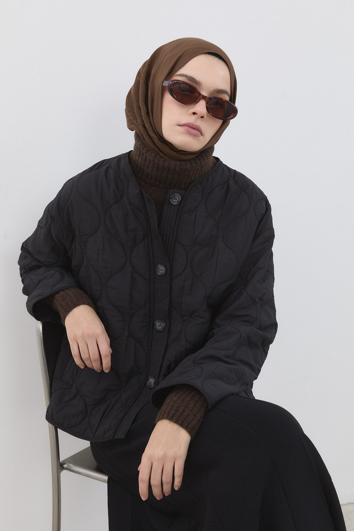 Thin Quilted Button-Down Short Jacket - Black