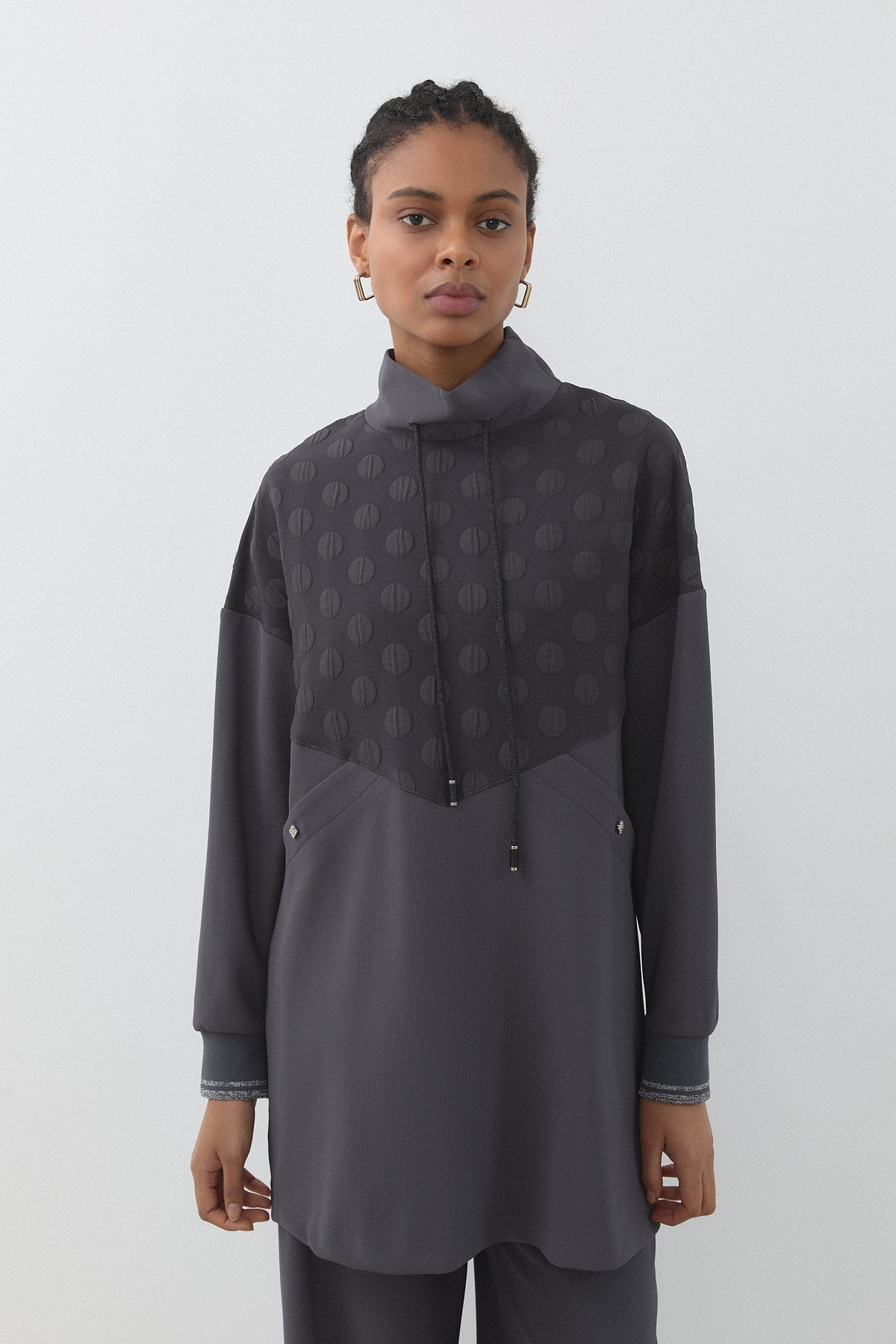 ince-kapitone-garnili-orme-pantolon-tunik-takim-fume-261000.jpg