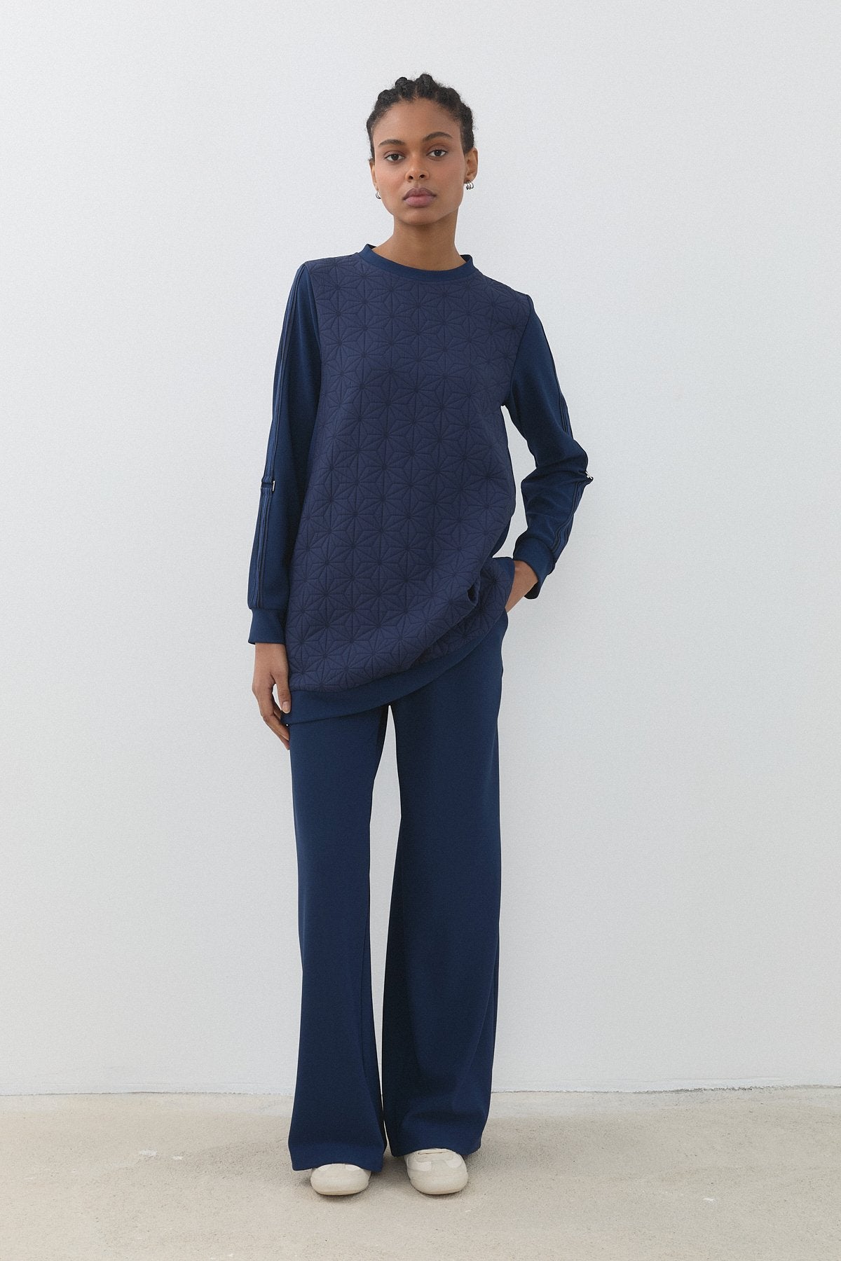 ince-kapitone-garnili-orme-pantolon-tunik-takim-lacivert-256894.jpg