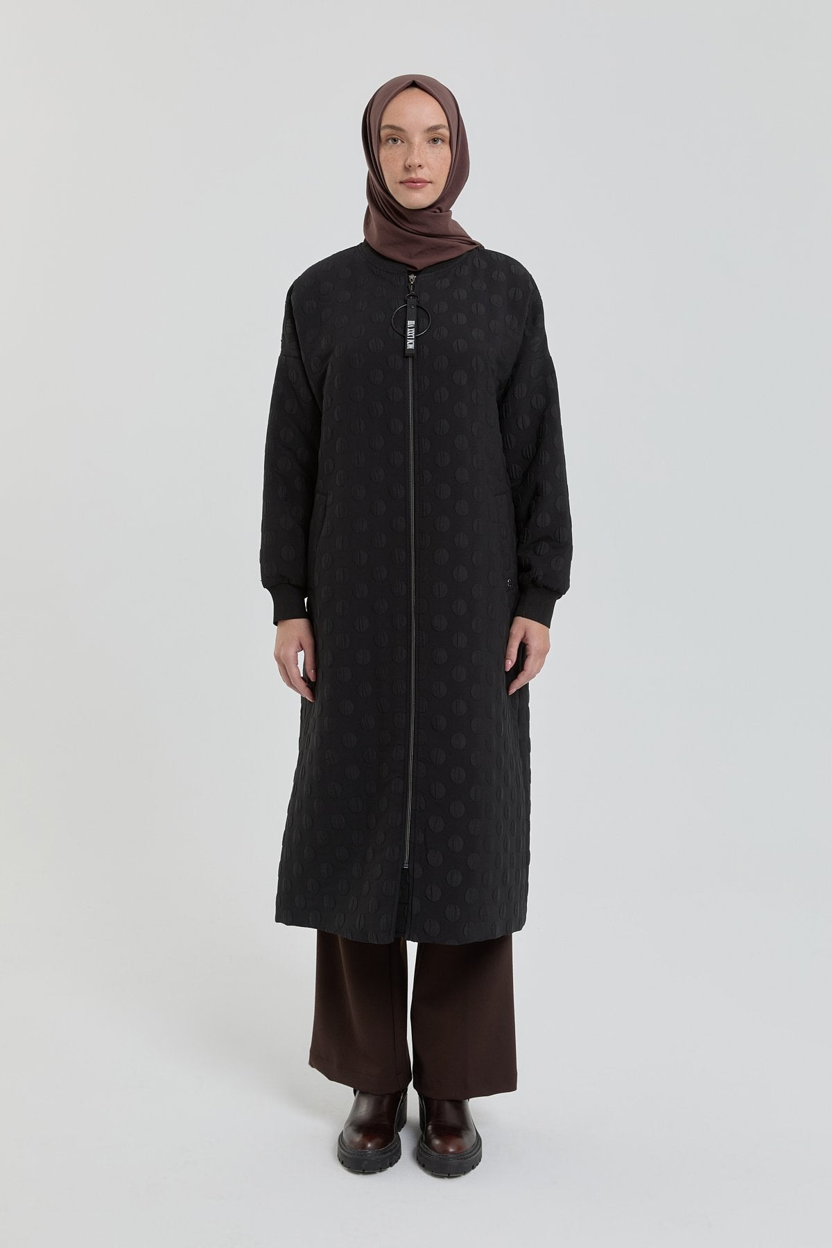 ince-kapitone-ribana-detayli-kap-siyah-257345.jpg