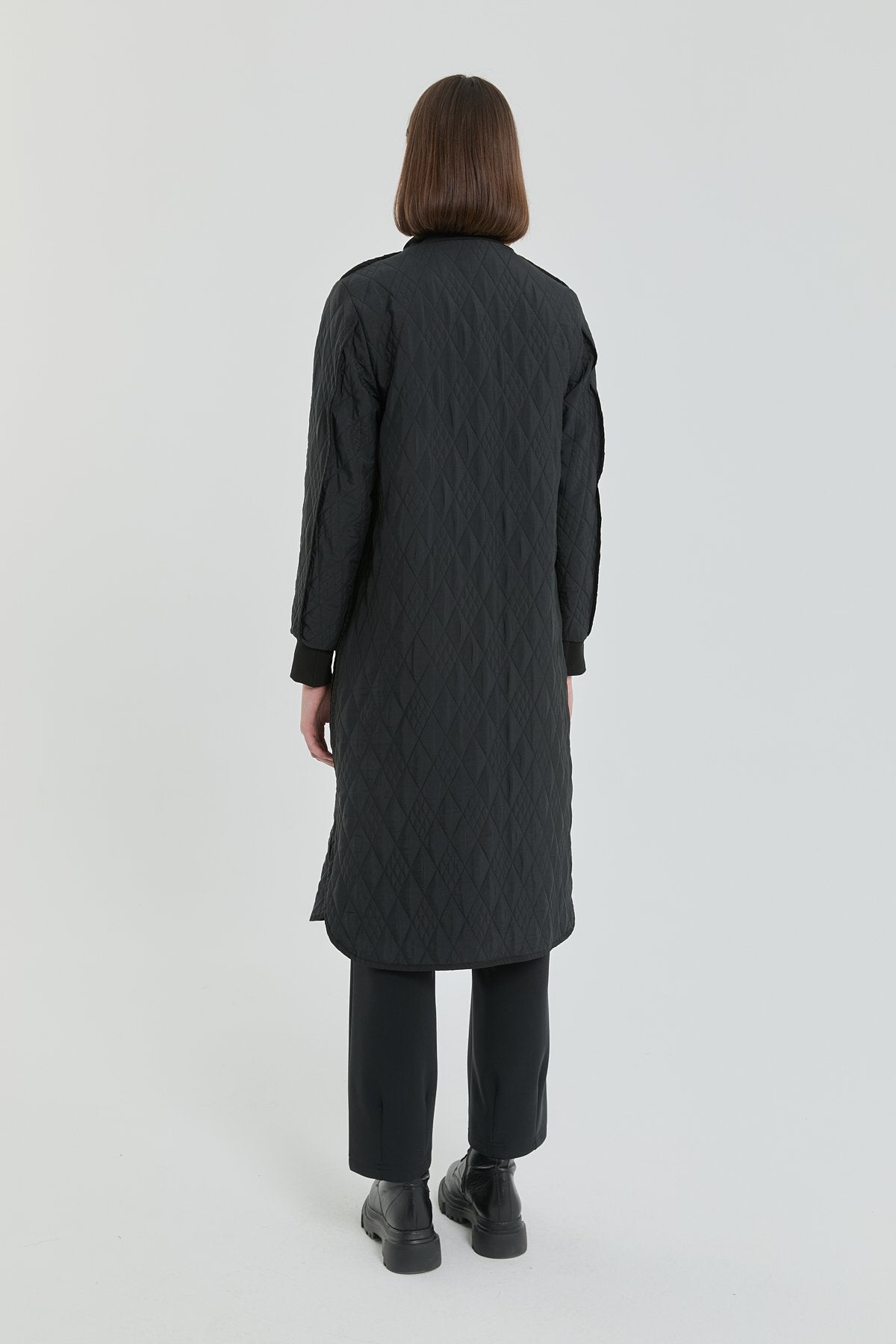 Fine Quilted Ribbed Coat - Black