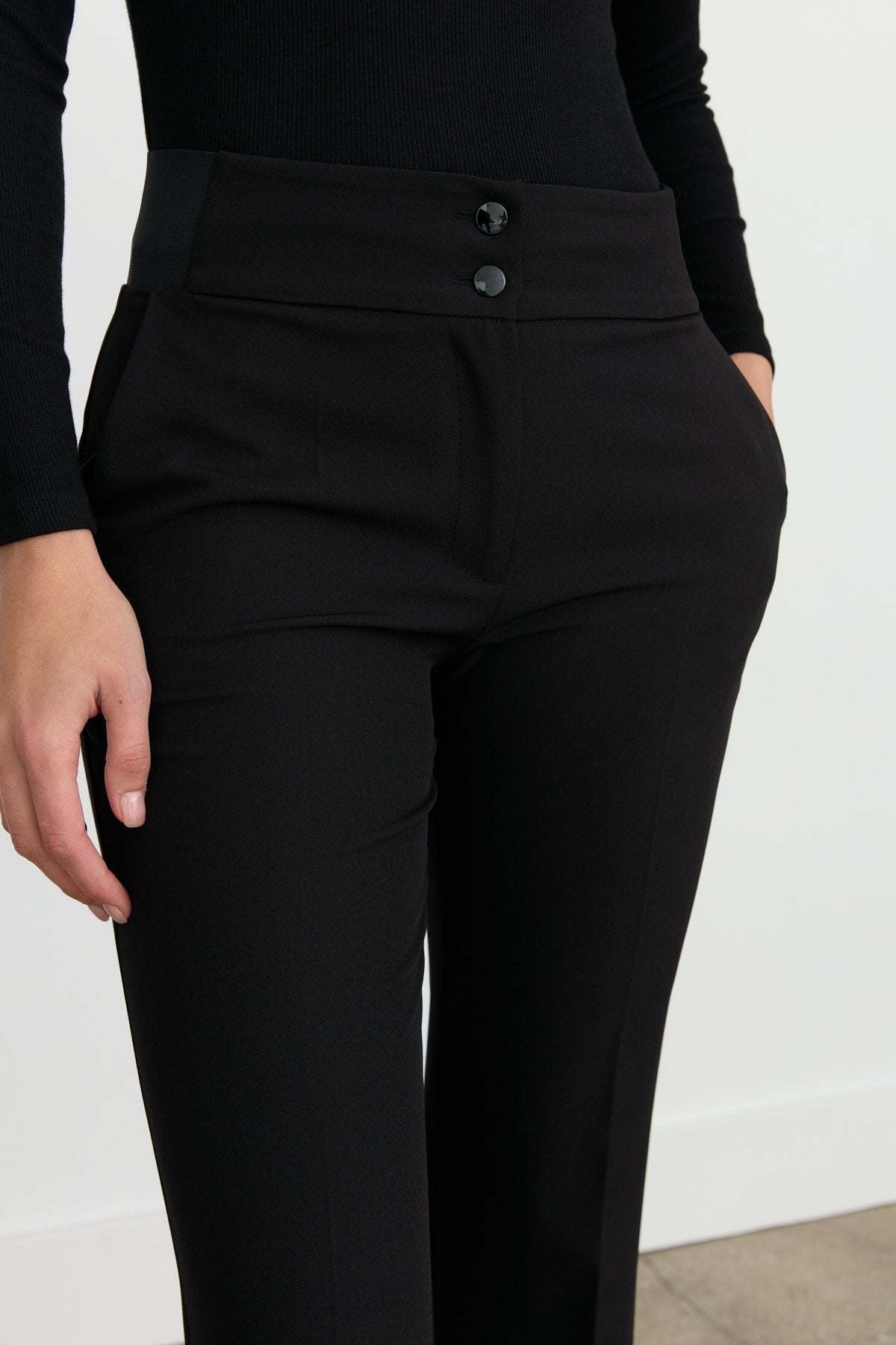 Spanish-style flared trousers - Black