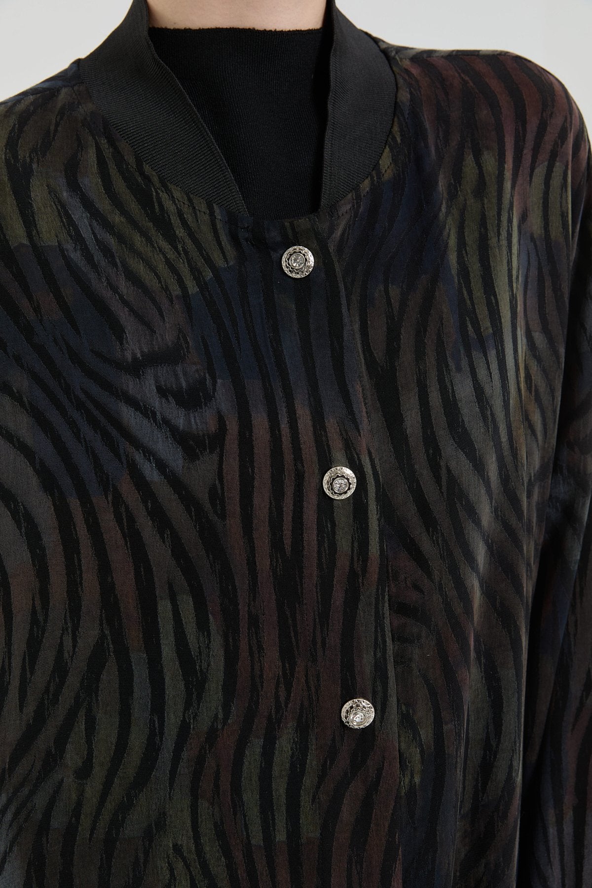 jakar-bambu-dugmeli-hirka-siyah-258272.jpg