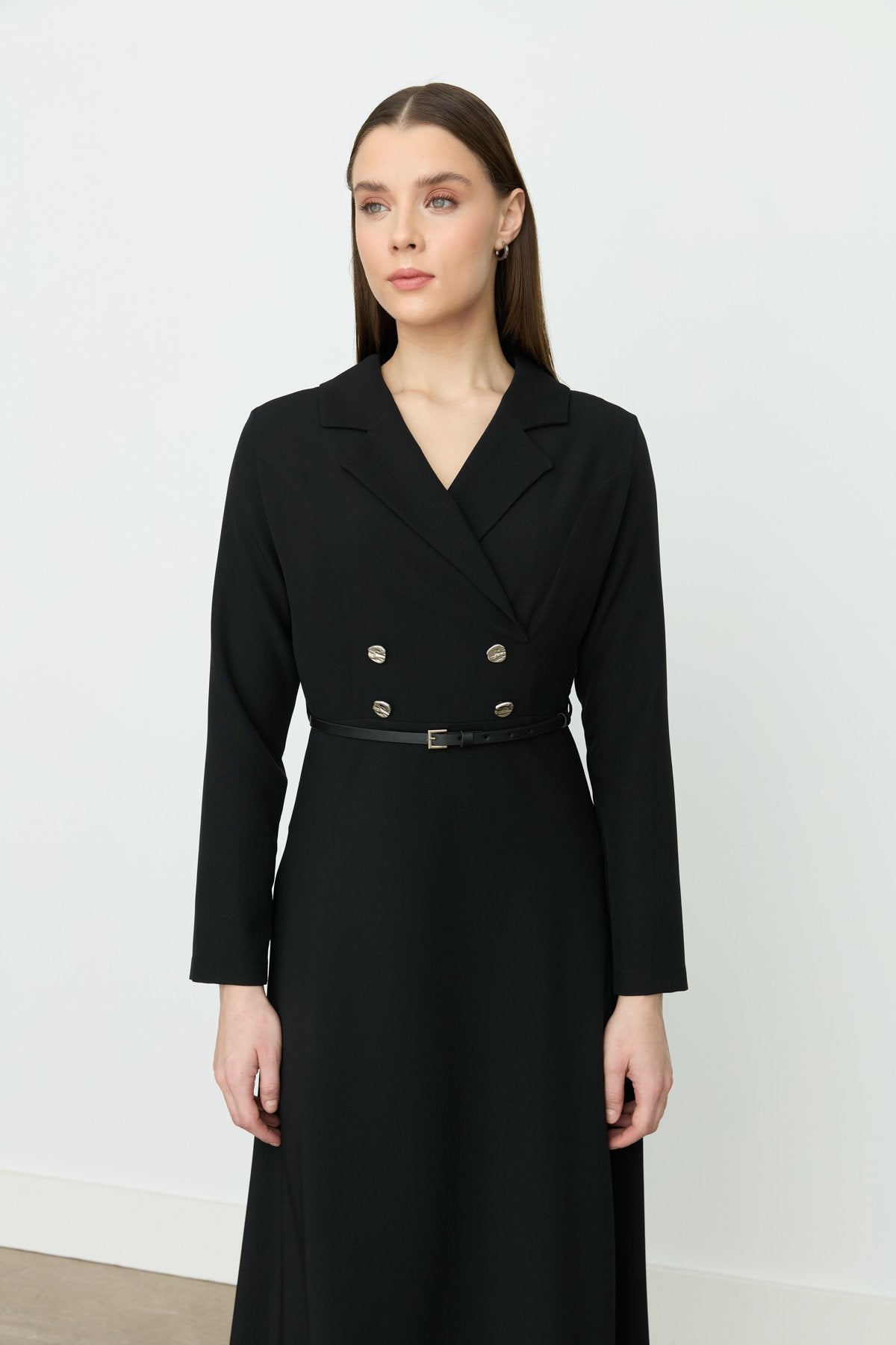 Elegant Dress with Belt and Button Details - Black
