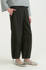 Gathered Cropped Cotton Trousers - Black